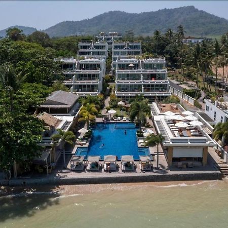 Poppy Beachfront Residence Rawai Exterior photo