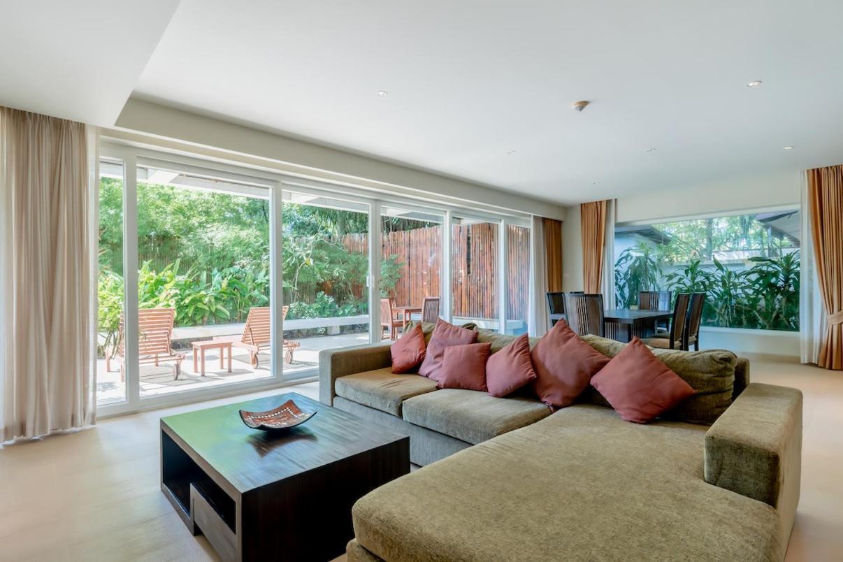 Poppy Beachfront Residence Rawai Room photo