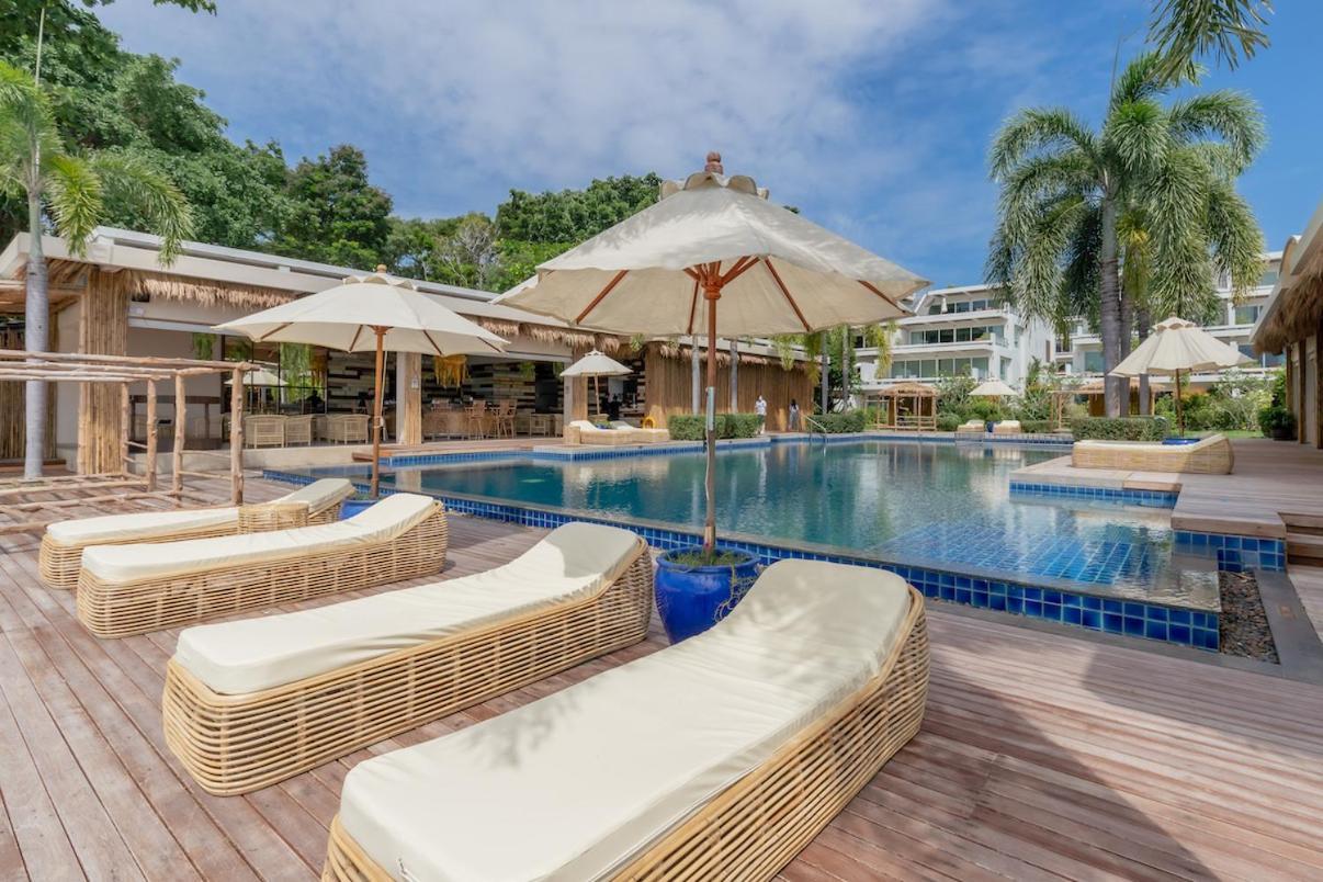 Poppy Beachfront Residence Rawai Room photo