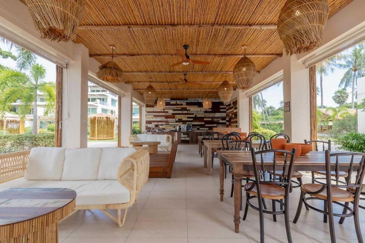 Poppy Beachfront Residence Rawai Room photo